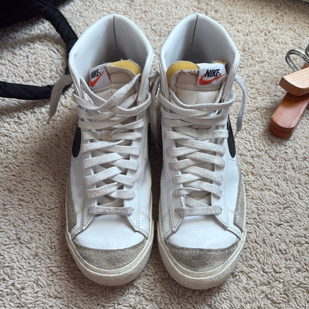 Nike blazer mid 77